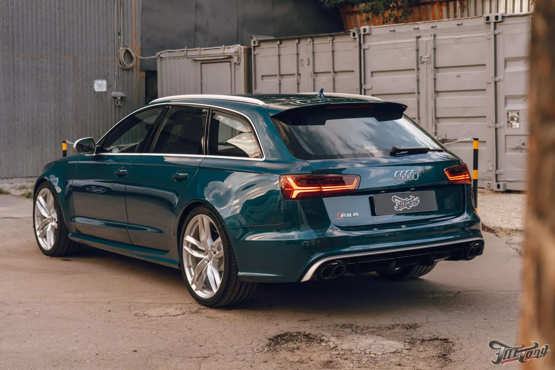 Audi RS 6. Перекрасили кузов и окрасили суппорта!